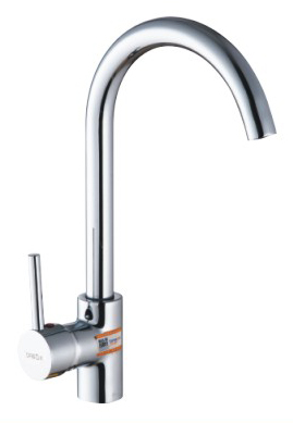 Kitchen sink with single handle